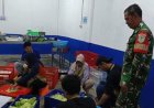 Babinsa Koramil 0602-06/Kramatwatu Awasi Program MBG Untuk Anak Sekolah di SPPG Desa Harjatani