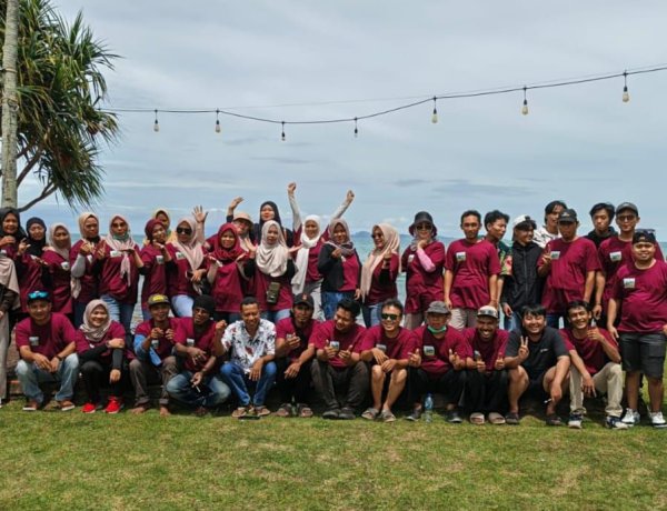 Relawan SPPG Harjatani 2 Nikmati Rekreasi Pantai Anyer, Apresiasi Tulus dari Mitra BGN